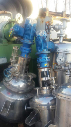 二手5噸不銹鋼反應(yīng)釜——華誼二手油脂化工設(shè)備購(gòu)銷(xiāo)部專(zhuān)業(yè)解析